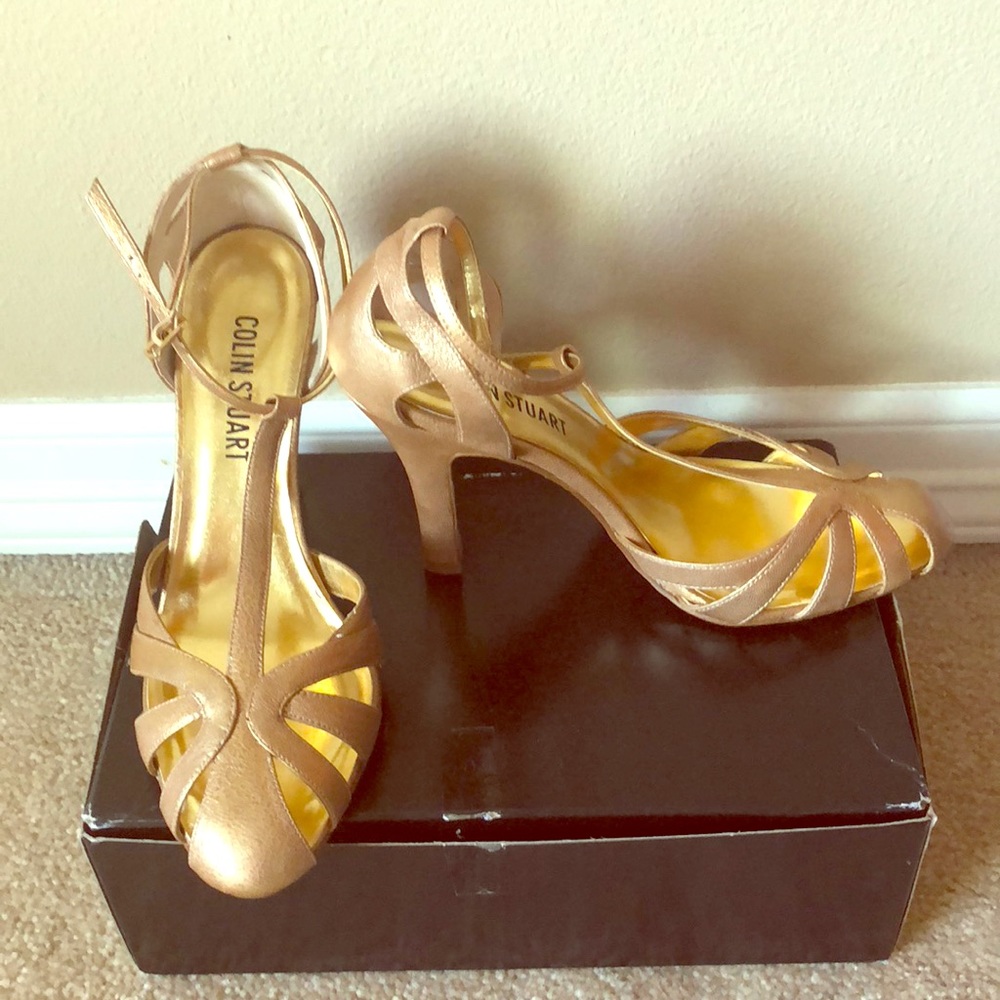 Victoria’s Secret Colin Stuart gold shoes size 8.5